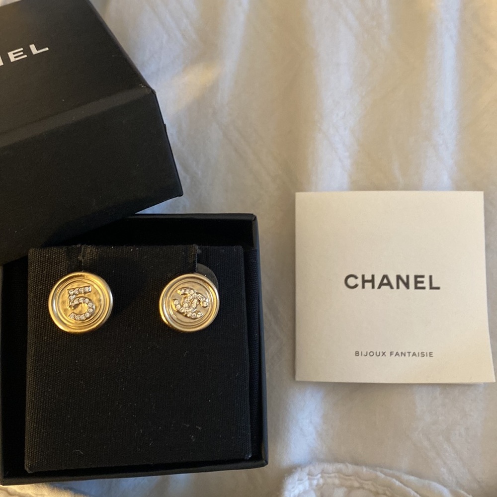 CHANEL- BIJOUX FANTASIE EARRINGS - Picture 3 of 3